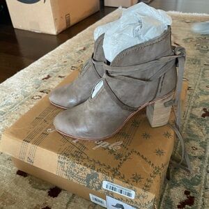 Free People Wrap Around Heel Boot 37